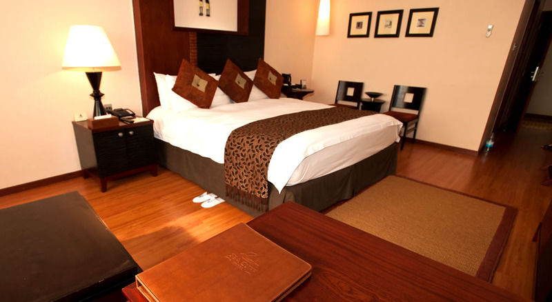 Sea Cliff Hotel Νταρ ες Σαλάμ Εξωτερικό φωτογραφία