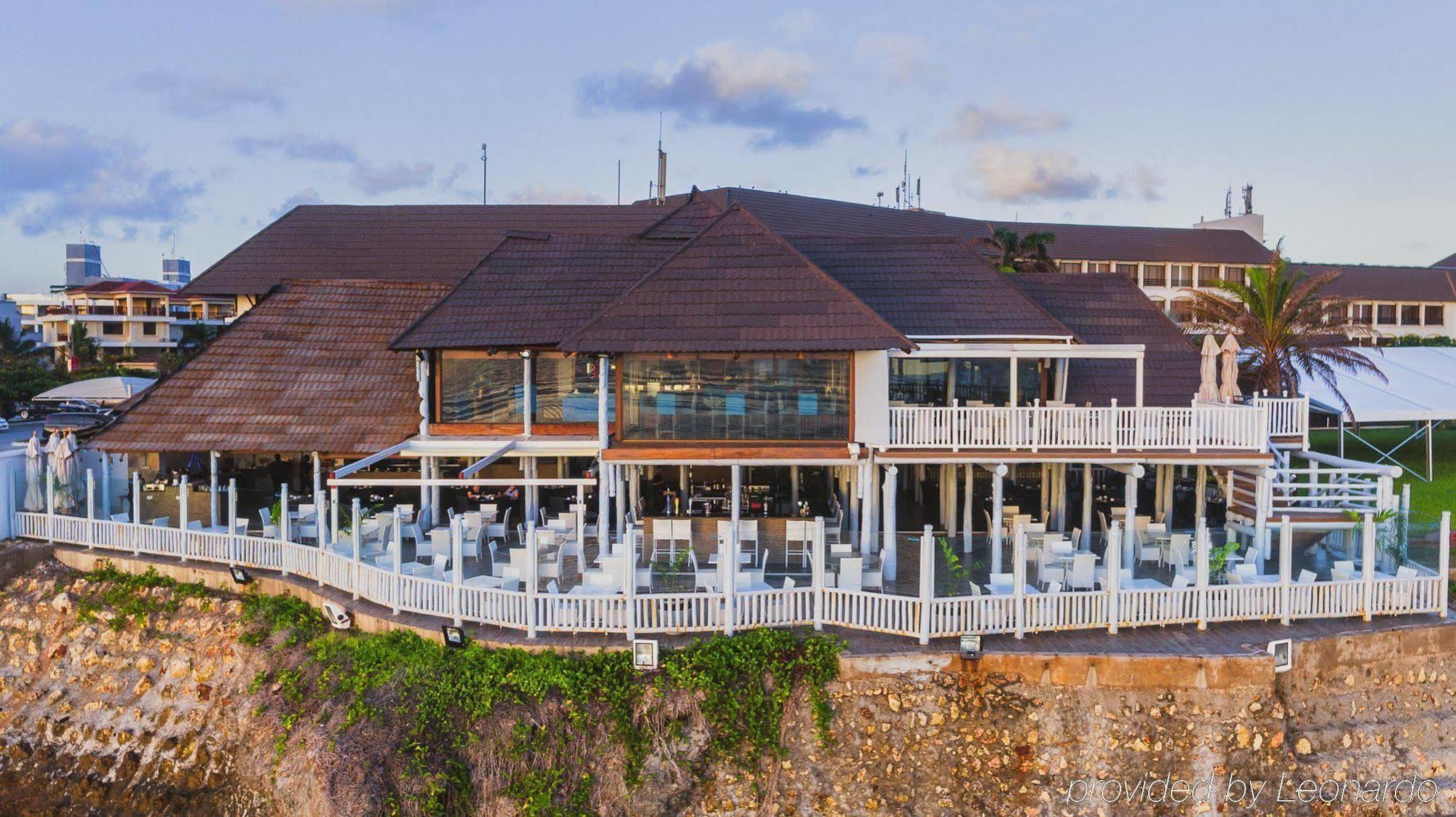 Sea Cliff Hotel Νταρ ες Σαλάμ Εξωτερικό φωτογραφία