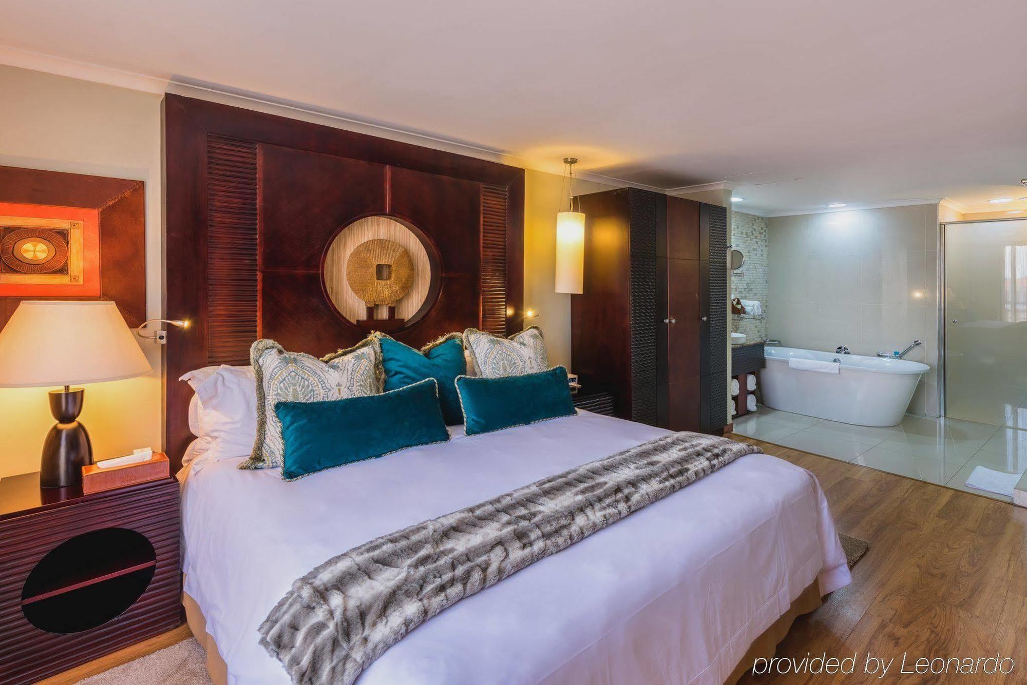 Sea Cliff Hotel Νταρ ες Σαλάμ Εξωτερικό φωτογραφία
