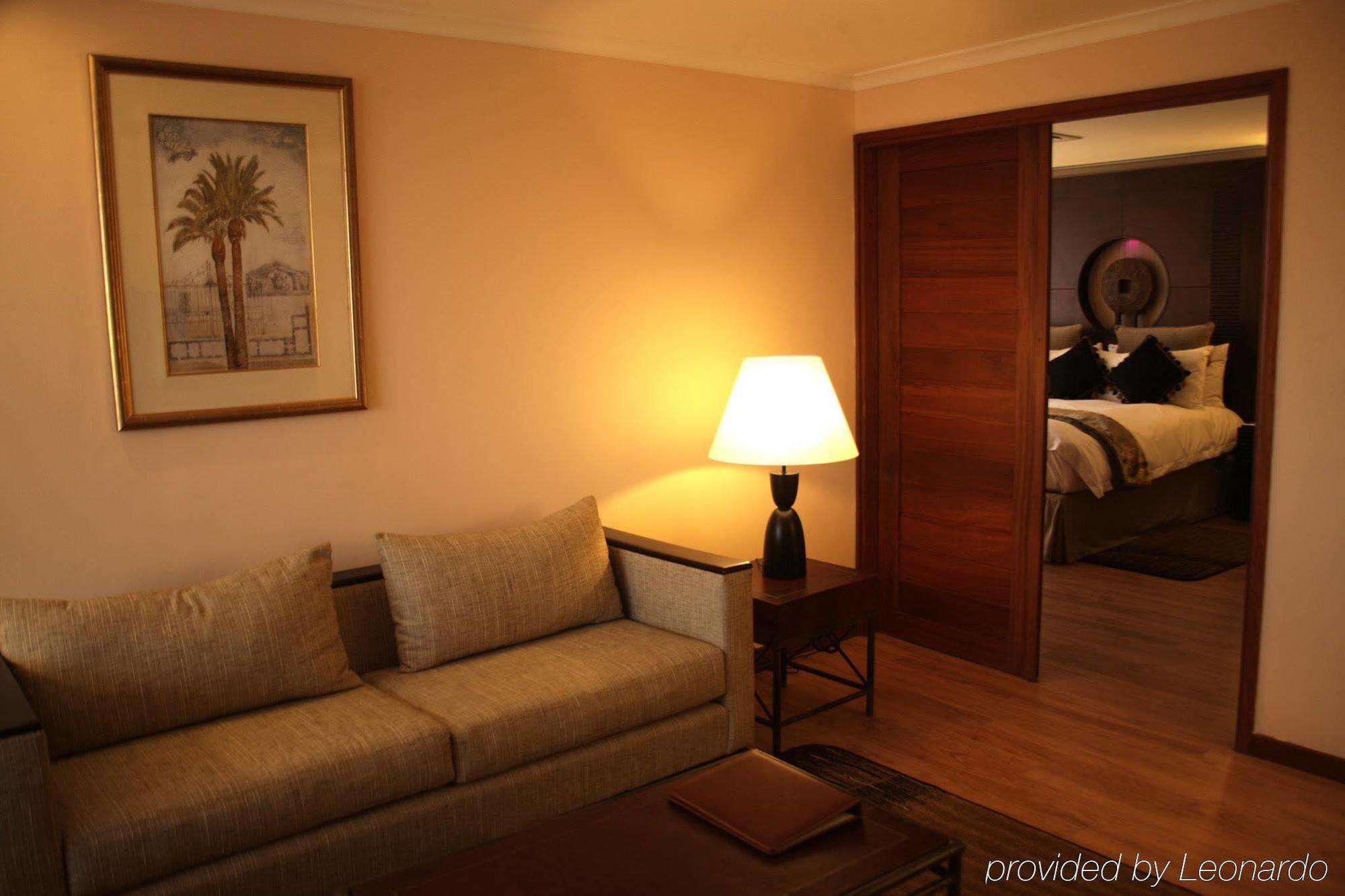 Sea Cliff Hotel Νταρ ες Σαλάμ Εξωτερικό φωτογραφία