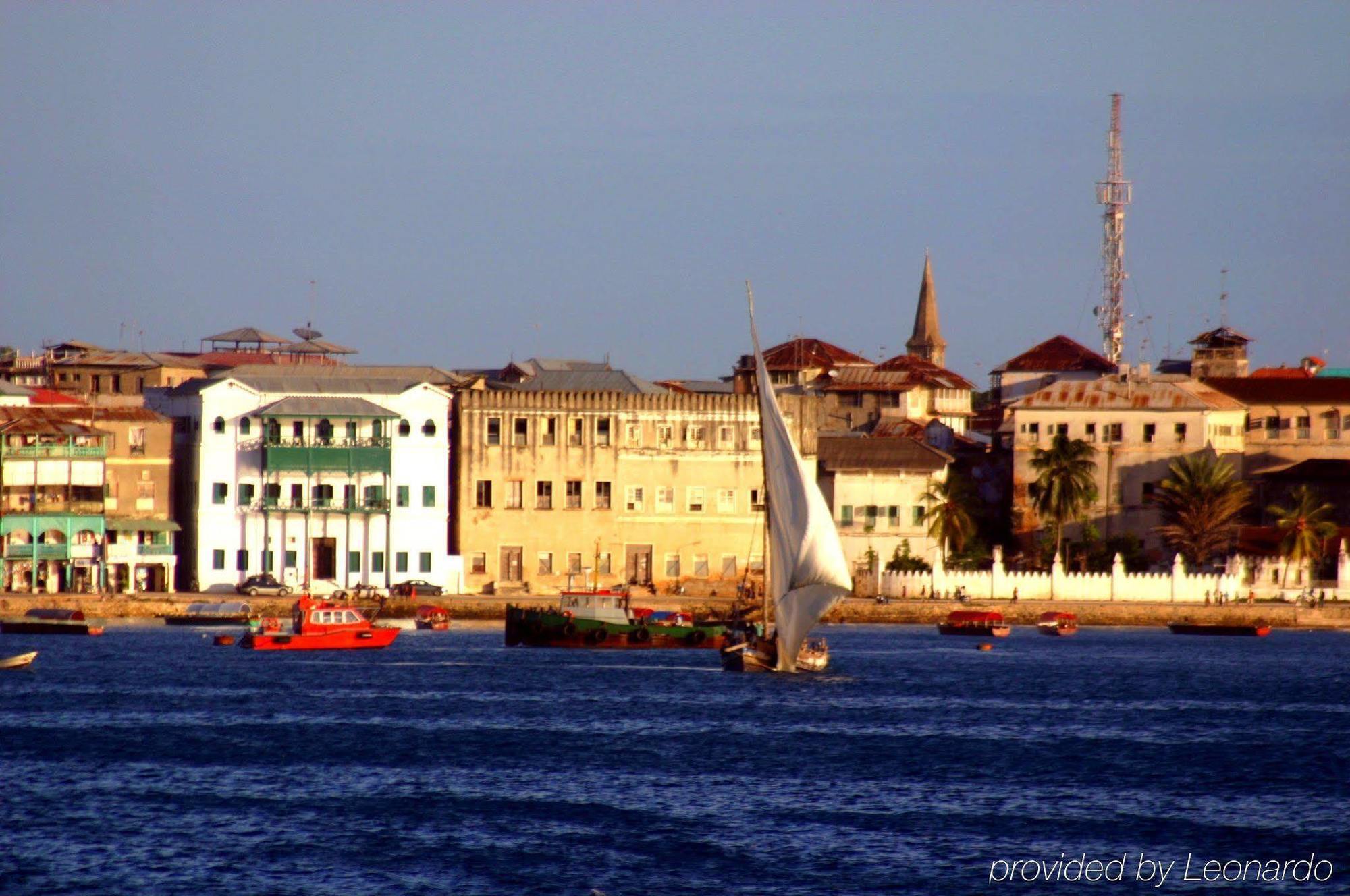 Sea Cliff Hotel Νταρ ες Σαλάμ Εξωτερικό φωτογραφία
